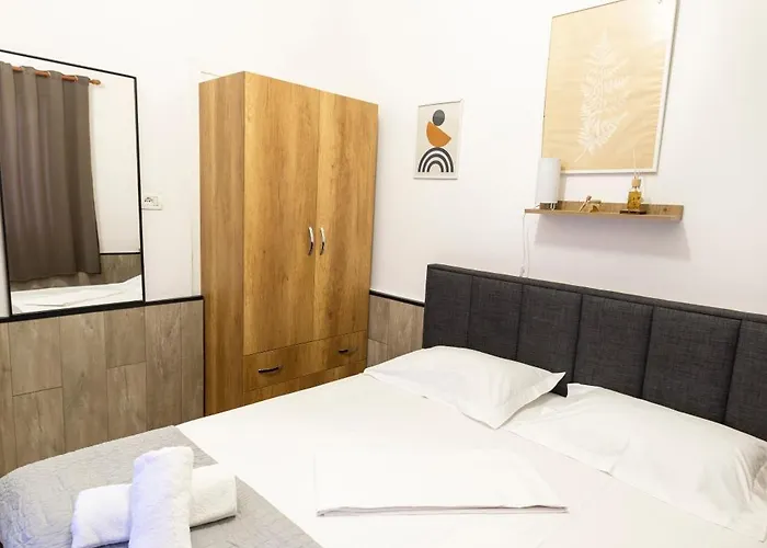 Tiny Cute Studio Near The City Center - 5 Min Walk