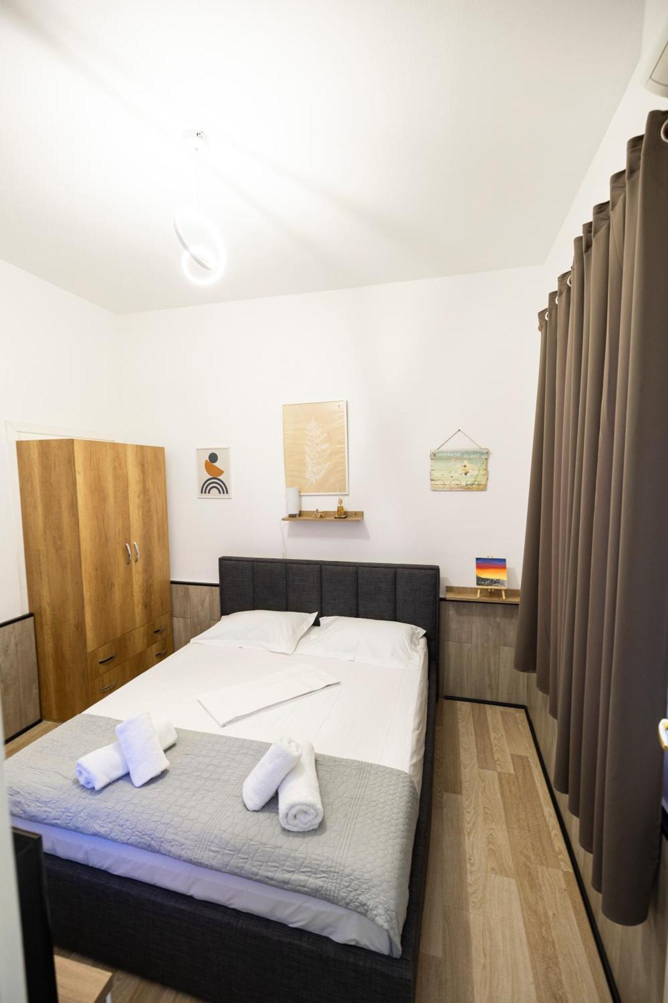 Tiny Cute Near The Center - 5 Min Walk * Tirana
