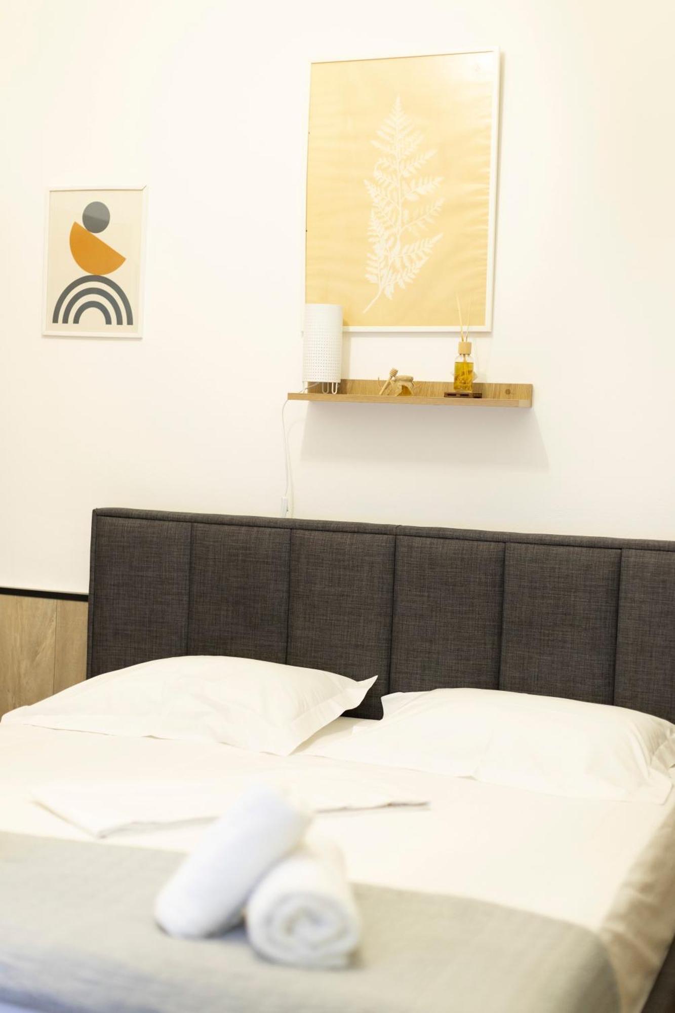 Apartment Tiny Cute Near The Center - 5 Min Walk Tirana