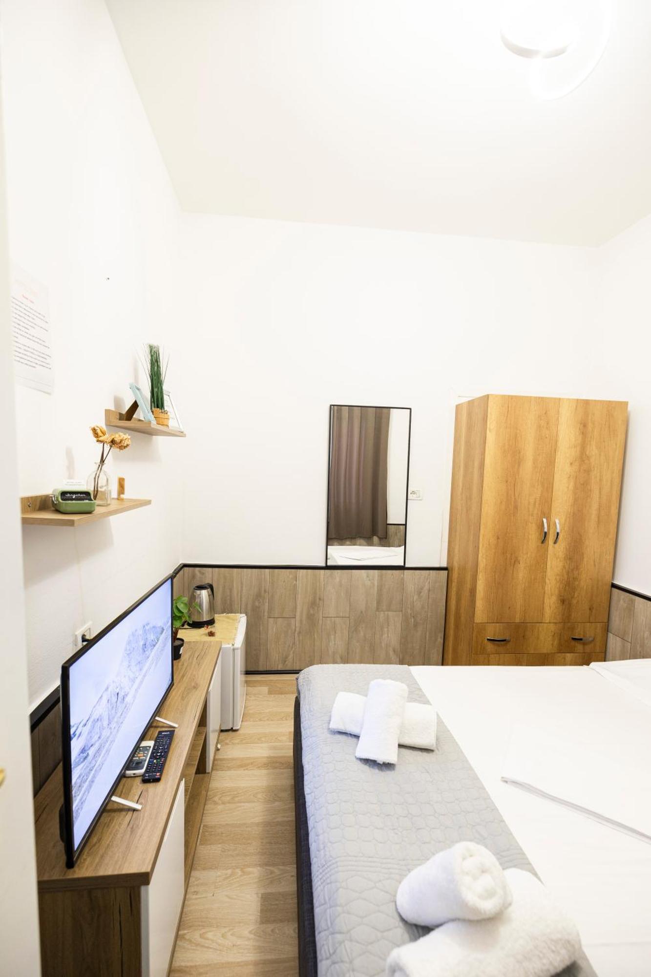 Tiny Cute Near The Center - 5 Min Walk * Tirana